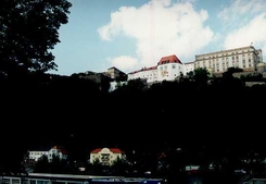 Passau: Veste Oberhaus a Duna partjrl feltekintve