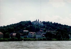 Passau: Mariahilf kegytemplom az Inn partja fel magasodik